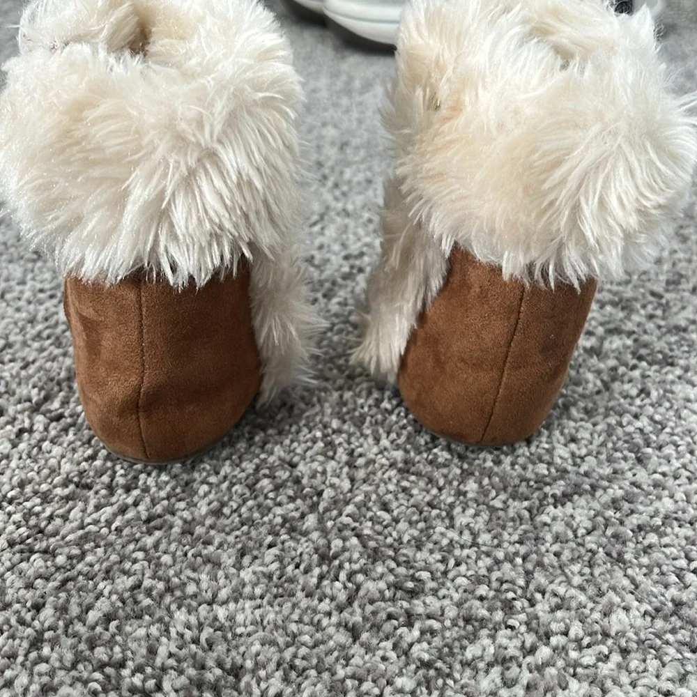 Michael Kors Infant Girl Grace Booties Size 1